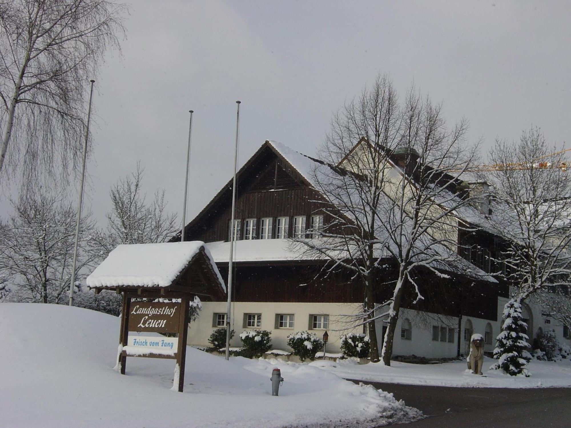 Landgasthof Leuen Uitikon ภายนอก รูปภาพ